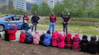 scuola-di-polizia-ad-avellino-i-piccoli-alunni-incontrano-gli-agenti