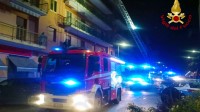 incendio-al-quinto-piano-brucia-attico-in-via-scandone