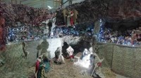 accrocca-benedice-il-presepe-in-tribunale