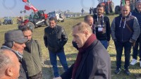 protesta-agricoltori-mastella-e-lombardi-arrivano-al-presidio-siamo-con-voi