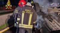 auto-in-fiamme-sul-raccordo-avellino-salerno