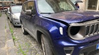 benevento-jeep-renegade-nel-mirino-nella-notte-rubati-fari-e-parti-carrozzeria