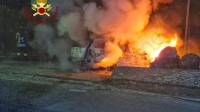 l-auto-divorata-dalle-fiamme-a-montemiletto
