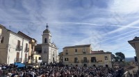 sepe-a-a-pietrelcina-messa-in-piazza-con-la-statua-della-madonna-di-fatima
