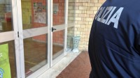 vandali-in-azione-devastate-aule-della-scuola-primaria-moscati-lezioni-sospese