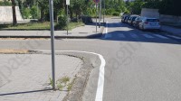 quella-linea-bianca-irregolare-e-gli-stalli-blu-anche-dinanzi-al-tribunale