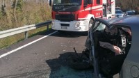 statale-87-benevento-campobasso-auto-contro-un-muro-ferite-due-donne