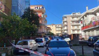 tragedia-ad-agropoli-uccide-la-moglie-e-poi-si-suicida