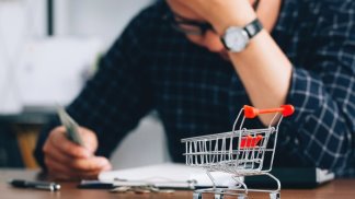 aumenti-carburanti-pedaggi-e-rc-auto-stangata-nel-2026