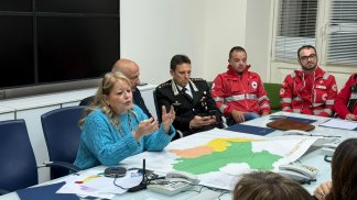 terremoto-paura-e-gente-in-strada-attivati-centri-di-accoglienza-per-la-notte