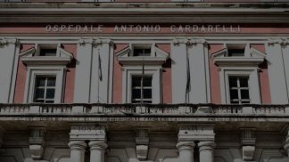 cardarelli-forzano-accesso-pronto-soccorso-e-aggrediscono-vigilanti