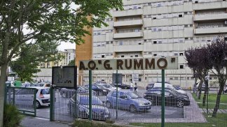 false-attestazioni-di-presenza-in-reparto-sospesi-ginecologo-e-biologa-s-pio