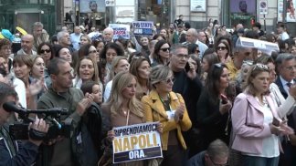 pestato-brutalmente-dal-branco-il-vomero-si-ribella-e-dice-no-alla-violenza