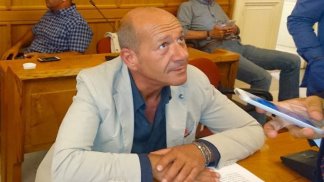 parente-paglia-faccia-un-passo-indietro-alla-provincia