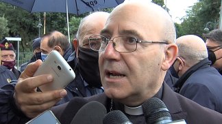 l-arcivescovo-accrocca-a-don-nicola-mantieni-un-rapporto-forte-con-il-signore