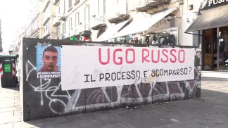 giustizia-per-ugo-russo-scritte-su-balconi-a-napoli