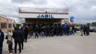 jabil-il-governo-ottiene-una-sospensione-di-tre-mesi-dei-licenziamenti