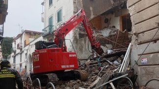 casoria-via-alla-rimozione-macerie-per-consentire-il-parziale-rientro