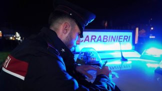 evade-dai-domiciliari-a-22-anni-i-carabinieri-la-arrestano-in-un-club-prive
