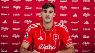 perdona-loro-perche-non-sanno-lucca-segna-e-manda-messaggi-social