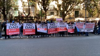 salerno-il-grido-di-chi-non-ce-la-fa-piu-vogliamo-lavorare