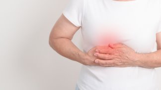 epatite-a-evitare-il-consumo-di-alimenti-crudi-ecco-come-si-trasmette