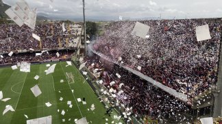 salernitana-fiorentina-spettacolo-impressionante-e-tifo-da-brividi-all-arechi