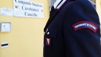 ubriaco-minaccia-di-morte-la-cassiera-e-danneggia-un-auto-denunciato