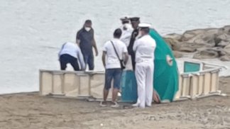 corpo-senza-vita-in-acqua-la-tragedia-all-alba-ad-agropoli