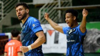 la-l84-torino-vince-gara-1-ad-avellino-sandro-abate-ko-2-5