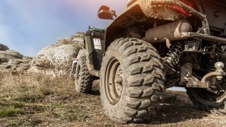 si-ribalta-con-il-quad-e-finisce-sull-asfalto-55enne-grave-in-ospedale