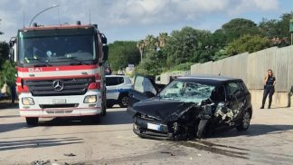 scontro-tra-un-auto-ed-un-furgone-paura-e-feriti-alle-porte-di-benevento