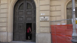 tre-microcellulari-lanciati-dall-esterno-nel-carcere-minorile-di-airola