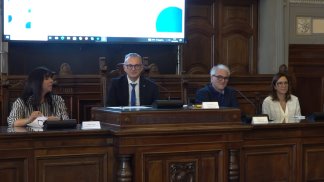 video-lotta-all-abusivismo-e-formazione-estetisti-e-acconciatori-a-confronto