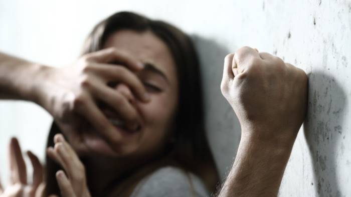 violenza donne 88 vittime al giorno una ogni 15 minuti
