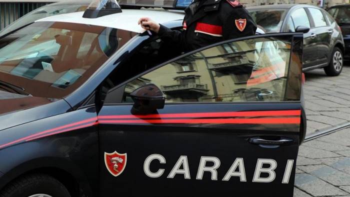 furto di benzina arrestati due giovani dai carabinieri