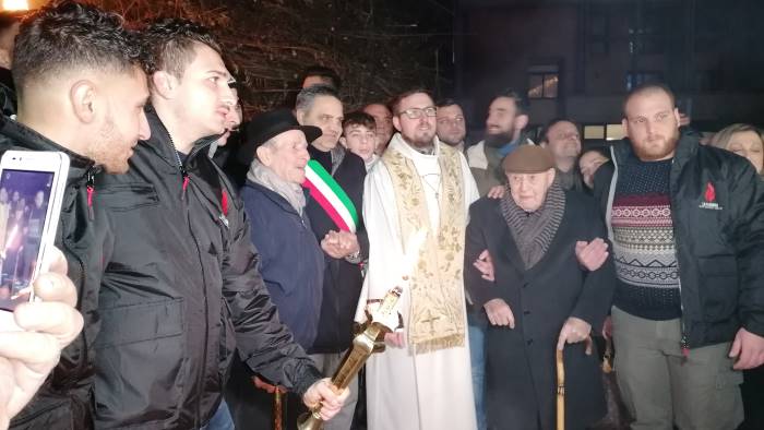 o fucarone di sant antonio caliano brilla e grande festa