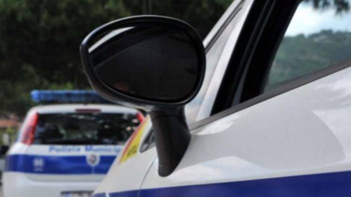 extracomunitario fermato senza assicurazione e patente