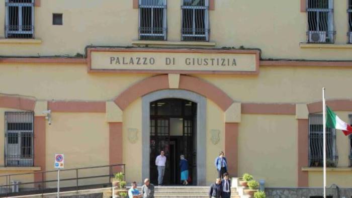 vende cane ma il libretto sanitario e falso nei guai un 28enne