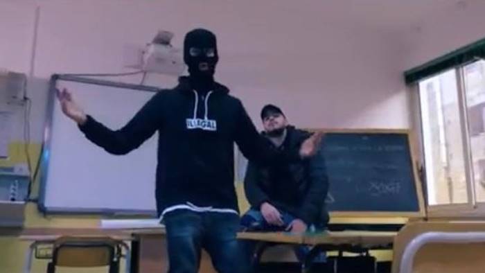 scuola rapper si difende quale adulto vuole lavorare