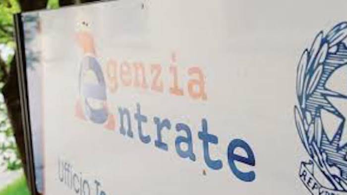 agenzia delle entrate sala consilina no alla chiusura