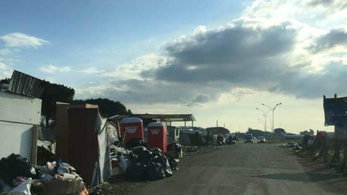 l ex campo rom di giugliano sempre piu degradato