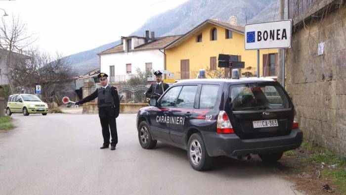 coinvolto in un incidente dichiara false generalita fermato