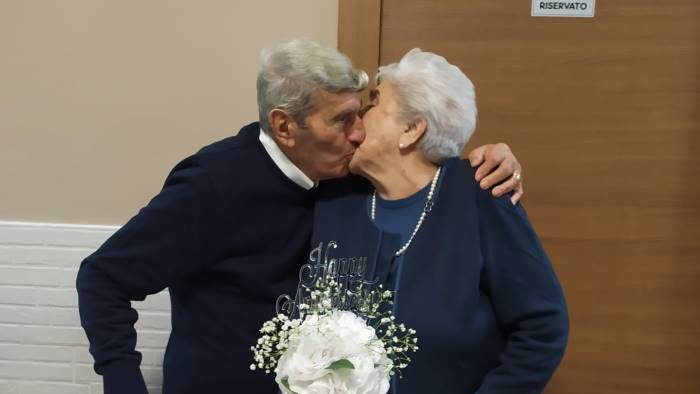 francesco e maria 60 anni d amore il segreto baciarsi sempre