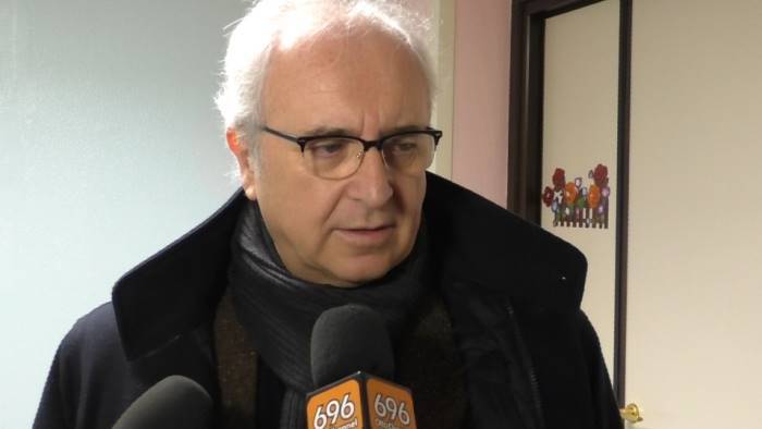 togliete i lego dalle mani di pizzuti o smonta tutta la sanita