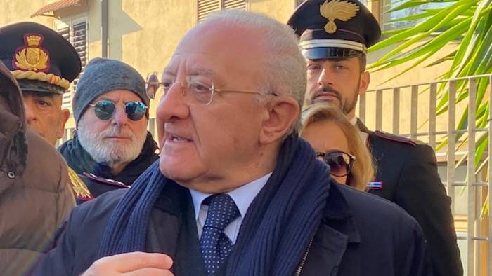 regionali de luca non pensare alla politica politicante