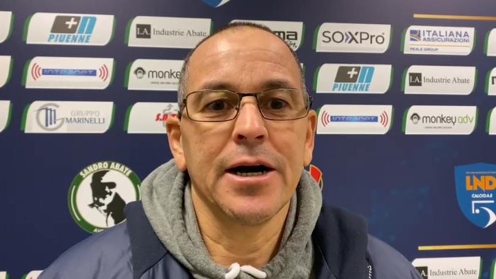 sandro abate batista a mantova con grinta per i 3 punti