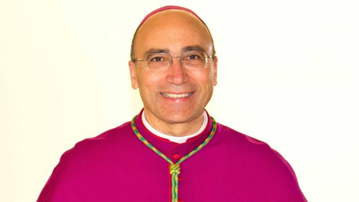 il nuovo arcivescovo si insedia nel giorno del santo patrono