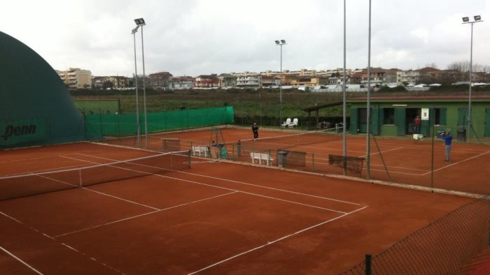 buon viaggio nel paradiso dei tennisti grande mario