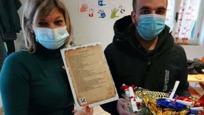 un dono per gli anziani ospiti de la casa del sollievo